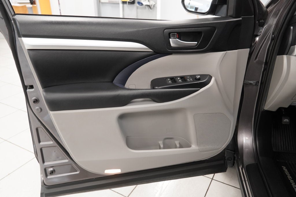 2019 Toyota Highlander XLE ( AWD )