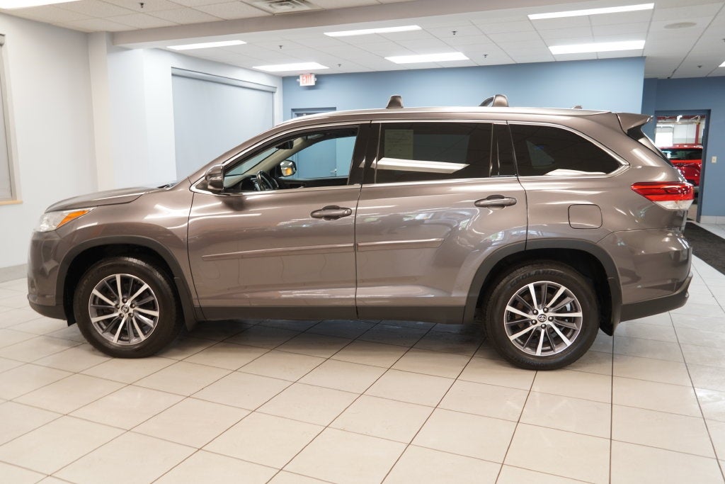 2019 Toyota Highlander XLE ( AWD )