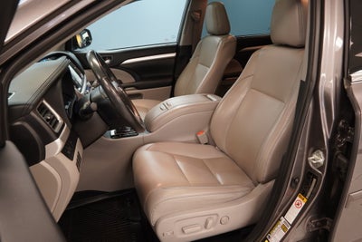 2019 Toyota Highlander XLE ( AWD )
