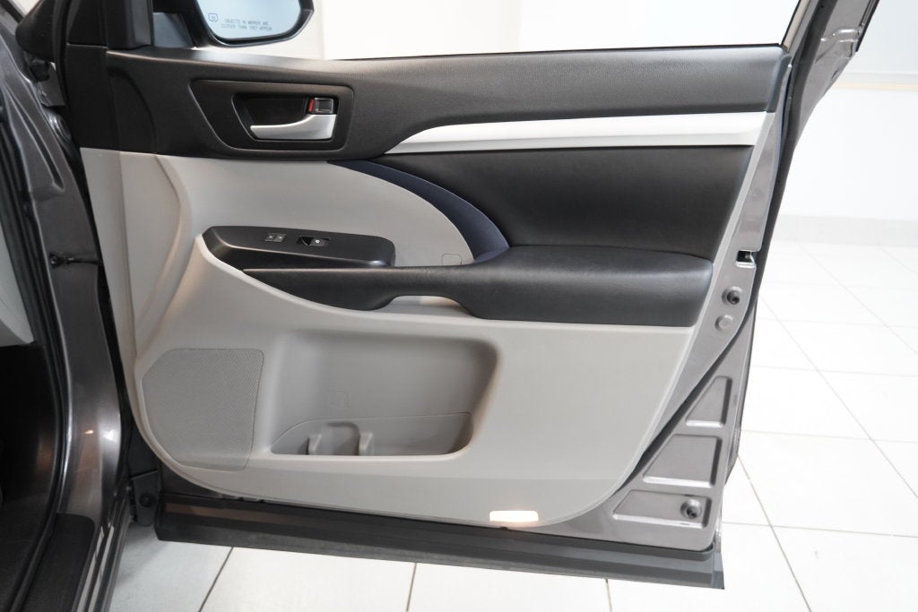 2019 Toyota Highlander XLE ( AWD )