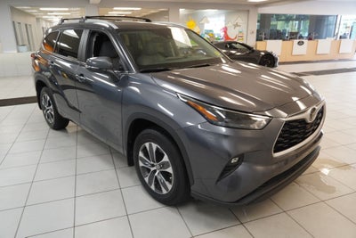 2024 Toyota Highlander XLE ( AWD )