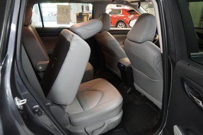 2024 Toyota Highlander XLE ( AWD )