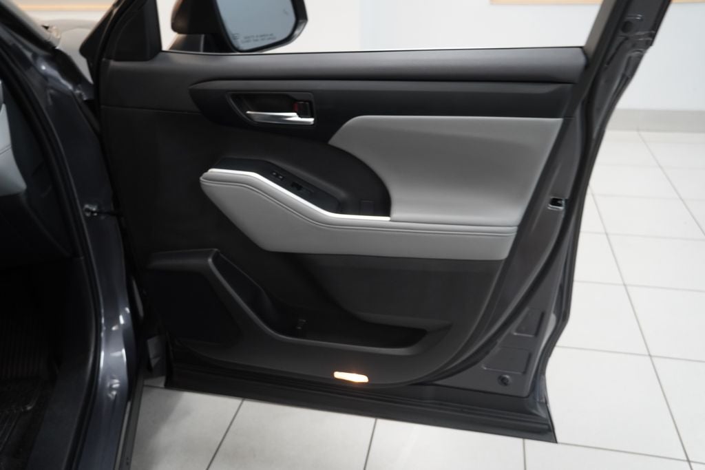 2024 Toyota Highlander XLE ( AWD )