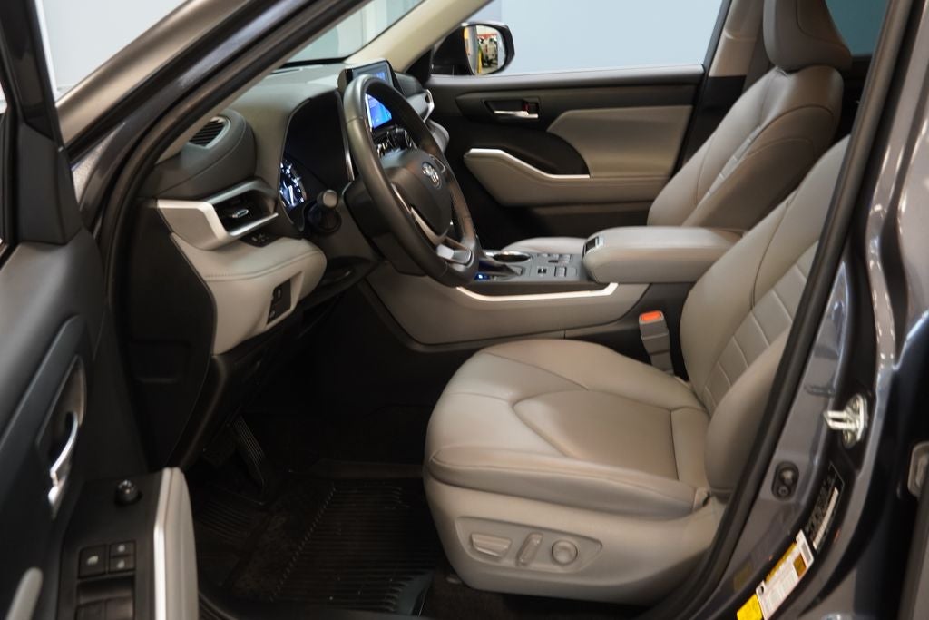 2024 Toyota Highlander XLE ( AWD )