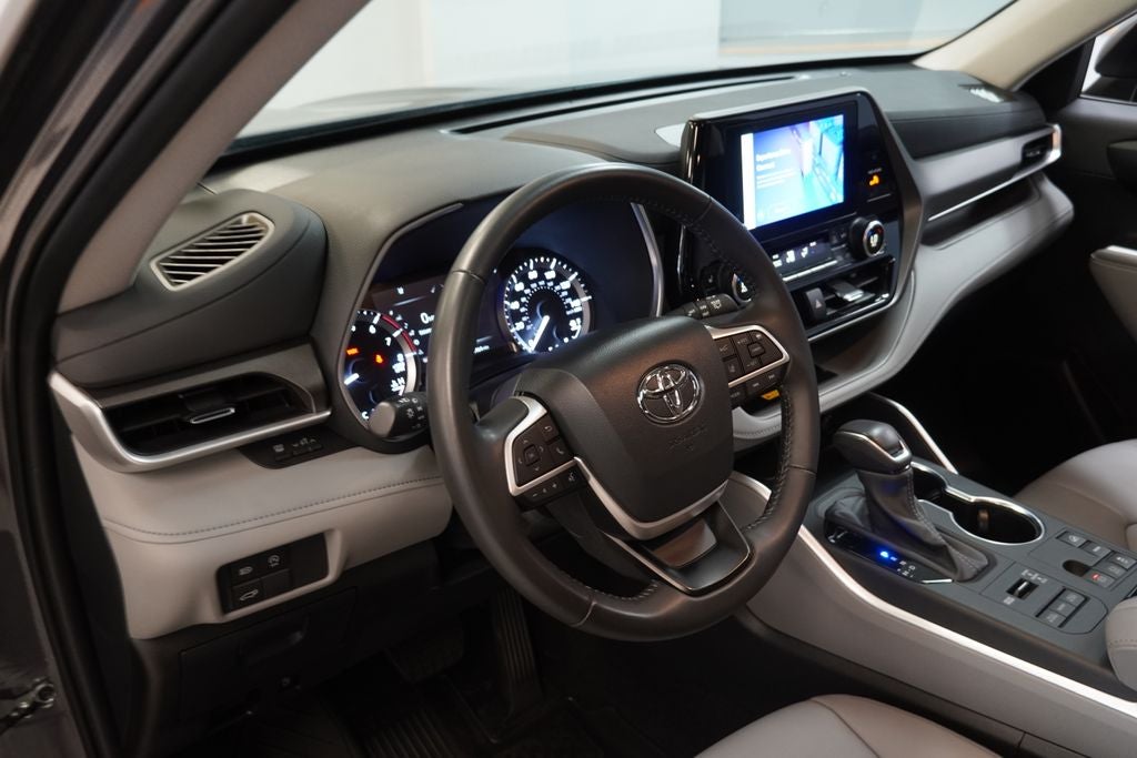 2024 Toyota Highlander XLE ( AWD )