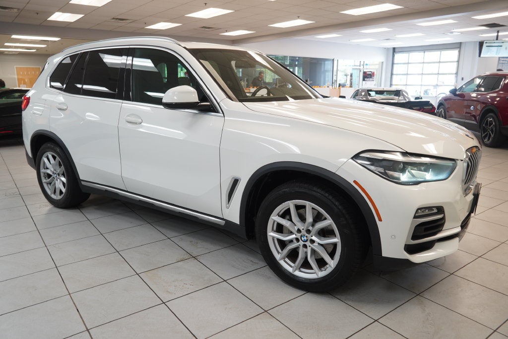 2019 BMW X5 xDrive40i ( AWD )
