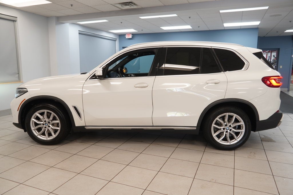 2019 BMW X5 xDrive40i ( AWD )