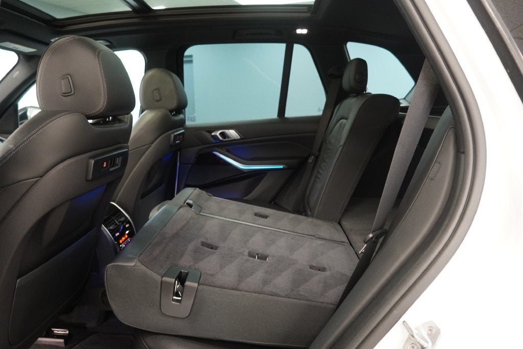 2019 BMW X5 xDrive40i ( AWD )