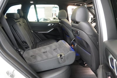 2019 BMW X5 xDrive40i ( AWD )