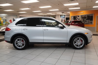 2012 Porsche Cayenne ( AWD )