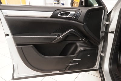2012 Porsche Cayenne ( AWD )