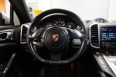 2012 Porsche Cayenne ( AWD )