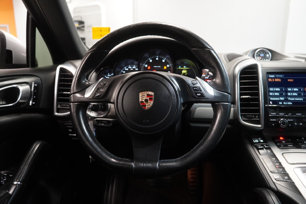 2012 Porsche Cayenne ( AWD )