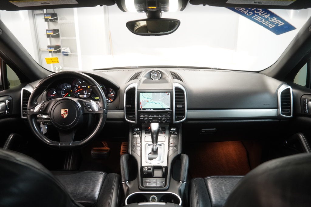 2012 Porsche Cayenne ( AWD )
