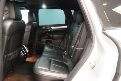 2012 Porsche Cayenne ( AWD )