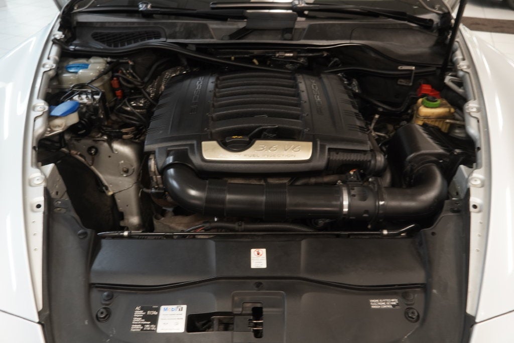 2012 Porsche Cayenne ( AWD )