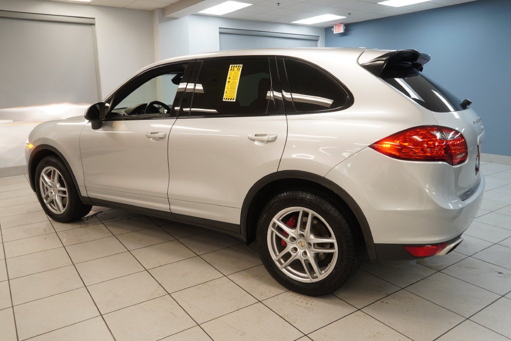 2012 Porsche Cayenne ( AWD )
