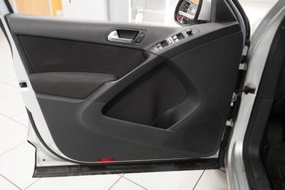 2011 Volkswagen Tiguan S ( PRE-AUCTION ) 4Motion