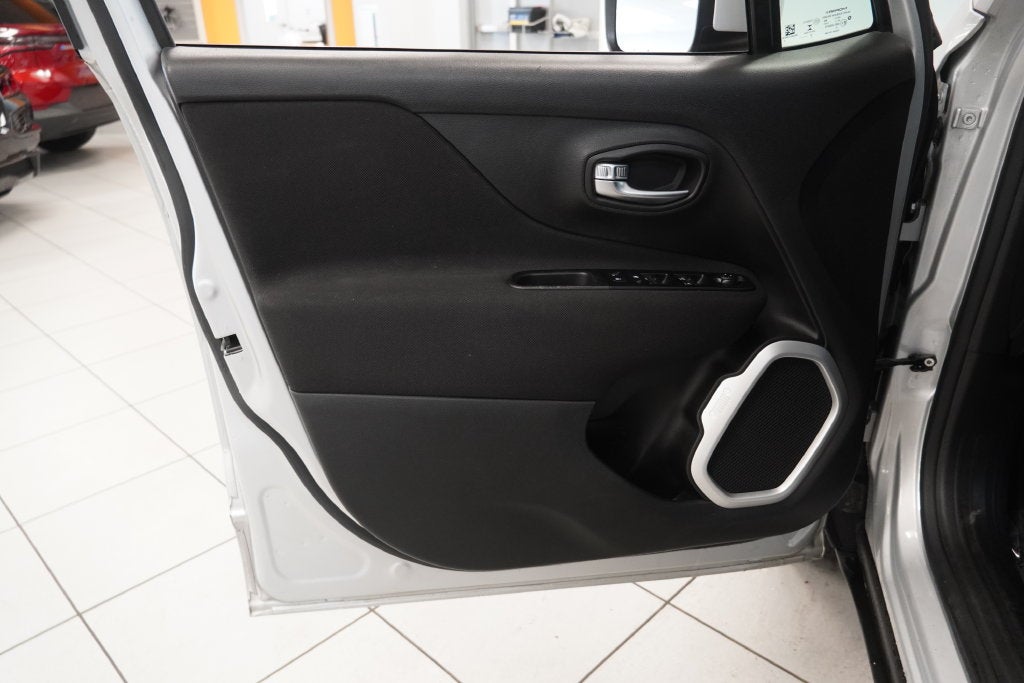 2021 Jeep Renegade Latitude ( 4WD )