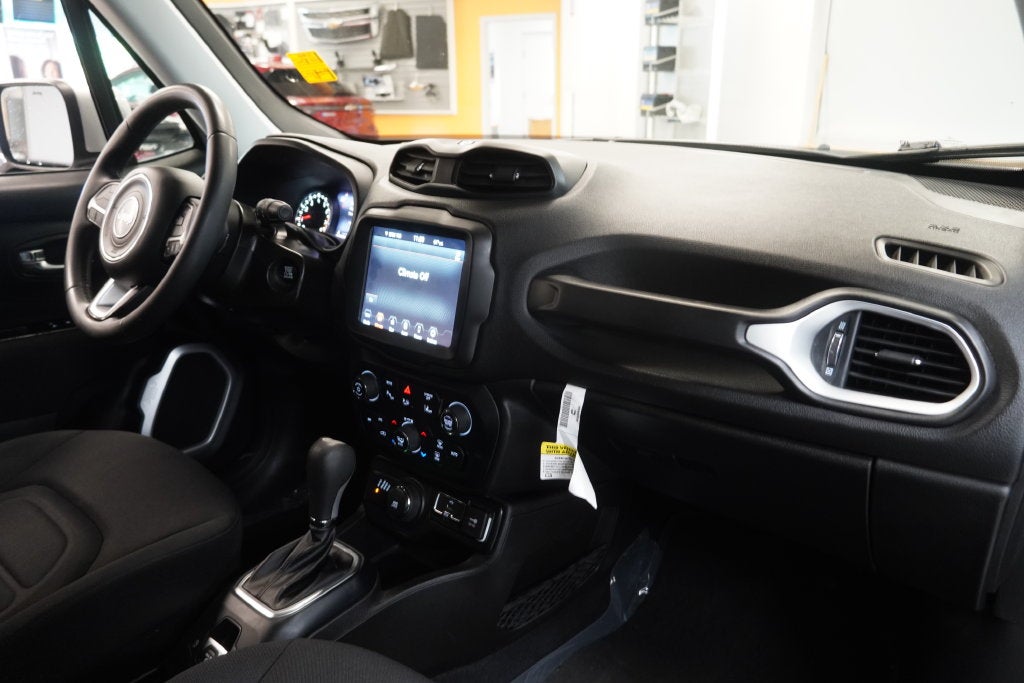 2021 Jeep Renegade Latitude ( 4WD )