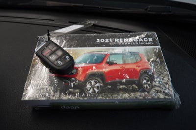 2021 Jeep Renegade Latitude ( 4WD )