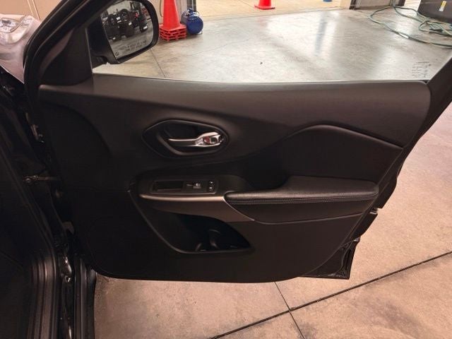 2019 Jeep Cherokee Latitude Plus AWD w/ Remote Start