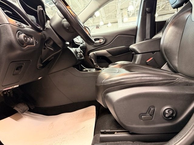 2019 Jeep Cherokee Latitude Plus AWD w/ Remote Start