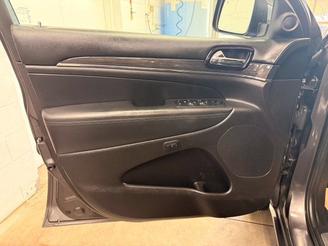 2019 Jeep Grand Cherokee Overland 1 OWNER w/ Power Sunroof