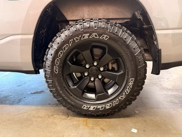 2024 RAM 1500 Big Horn/Lone Star 5.7L Hemi V8 w/ Blind Spot Alert