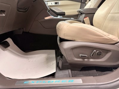 2020 Ford Explorer Platinum w/ Blind Spot Alert