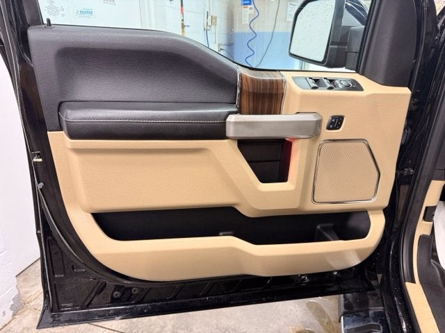 2017 Ford F-150 Lariat w/ BLIND SPOT ALERT