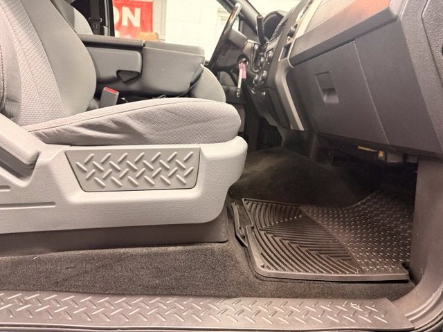 2013 Ford F-150 XLT 5.0L V8 w/ Tow Pkg
