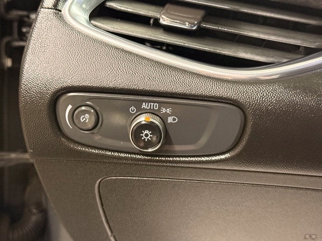 2017 Chevrolet Malibu LT w/ Bluetooth