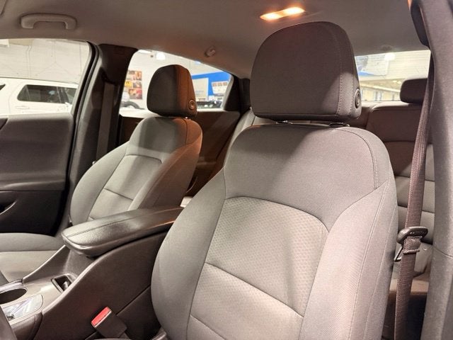 2017 Chevrolet Malibu LT w/ Bluetooth