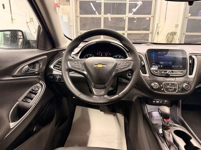 2025 Chevrolet Malibu RS w/ Collision Alert