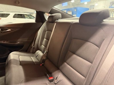 2025 Chevrolet Malibu RS w/ Collision Alert