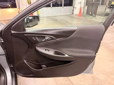 2025 Chevrolet Malibu RS w/ Collision Alert