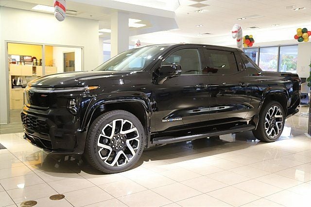 2024 Chevrolet Silverado EV RST W/ HEATED AND VENTILATED SEATS