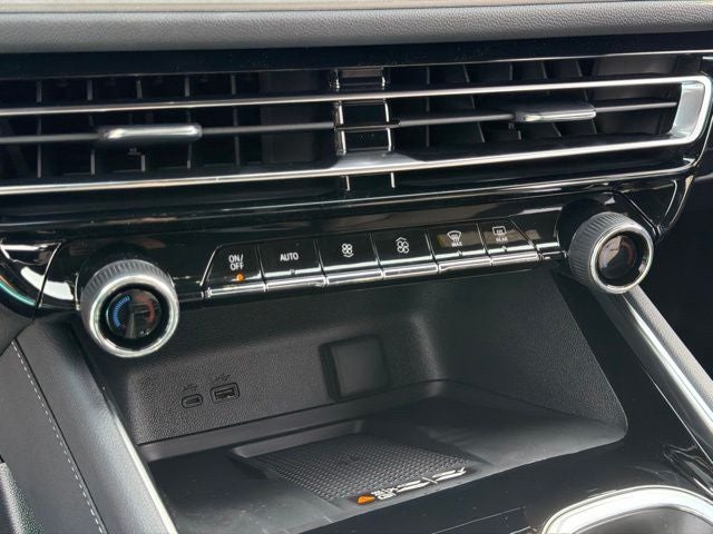 2027 Chevrolet Traverse LT 1LT
