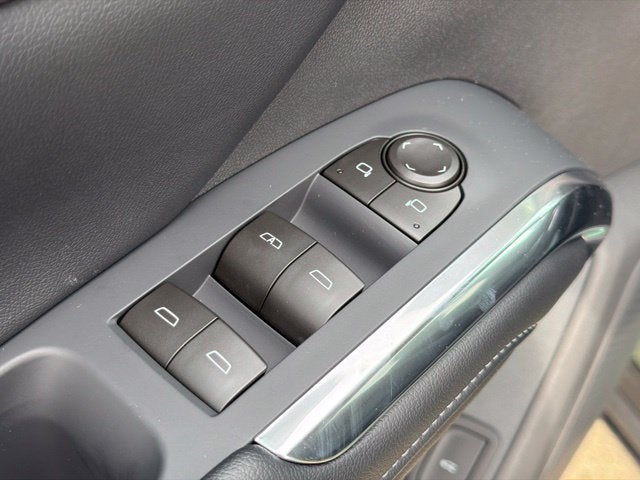 2027 Chevrolet Traverse LT 2LT