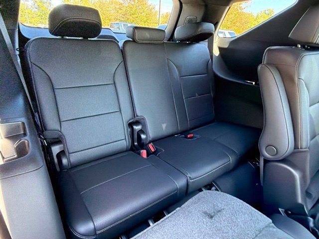 2027 Chevrolet Traverse LT 2LT