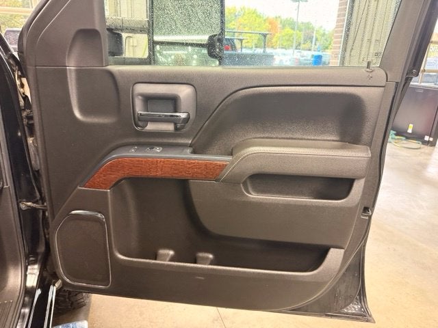 2017 GMC Sierra 2500HD SLT 6.0L V8 w/ LEATHER SEATS