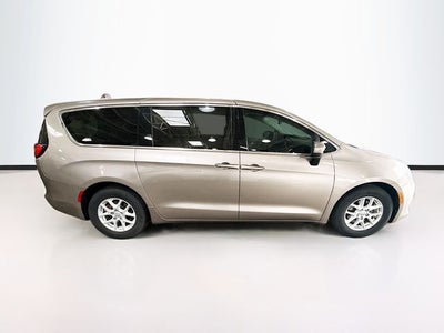 2017 Chrysler Pacifica LX