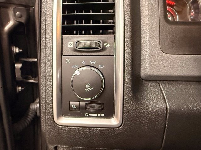 2017 RAM 1500 Big Horn HEMI w/ Htd Seats