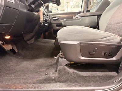 2017 RAM 1500 Big Horn HEMI w/ Htd Seats
