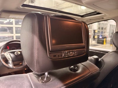 2015 Nissan Armada Platinum AWD w/ Rear DVD