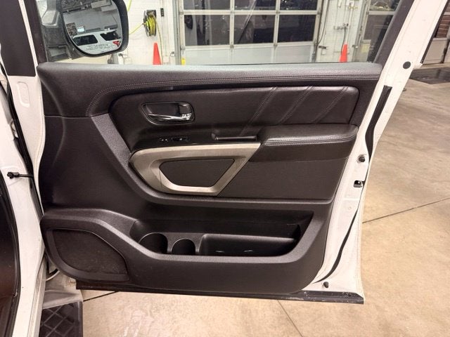 2015 Nissan Armada Platinum AWD w/ Rear DVD