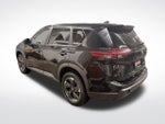 2024 Nissan Rogue SV AWD w/ Collision Alert