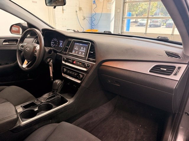 2019 Hyundai Sonata SE w/ BLIND SPOT ALERT