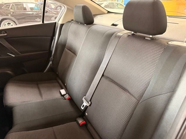 2013 Mazda Mazda3 i Sport